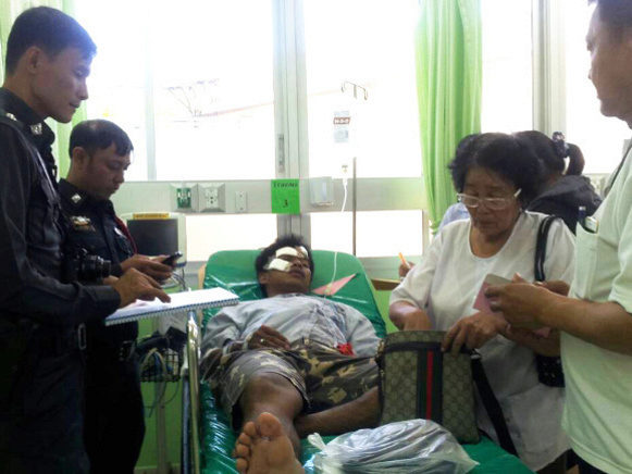 ‘Good Samaritans’ rob Phuket bike crash victim