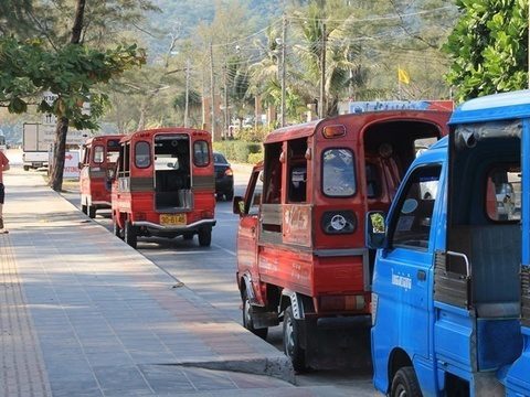 Phuket considers making 129 illegal tuk-tuks legal