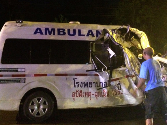 Ambulance driver dies after Krabi crash