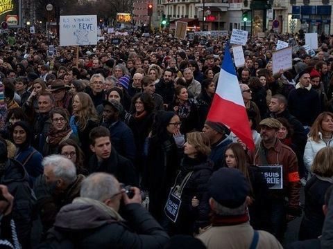 World leaders lead march against terrorism