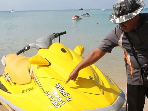 Phuket jet-ski operators complain about illegal interlopers