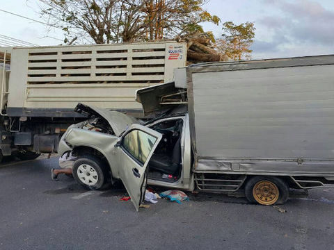 Lucky Phuket delivery man survives mega smash