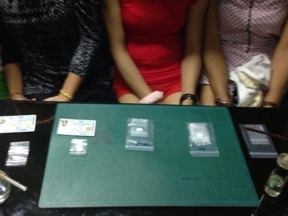 5 Phuket ladyboys arrested for taking drugs